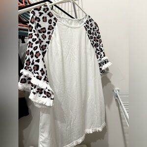 NWOT Animal-print sleeve top